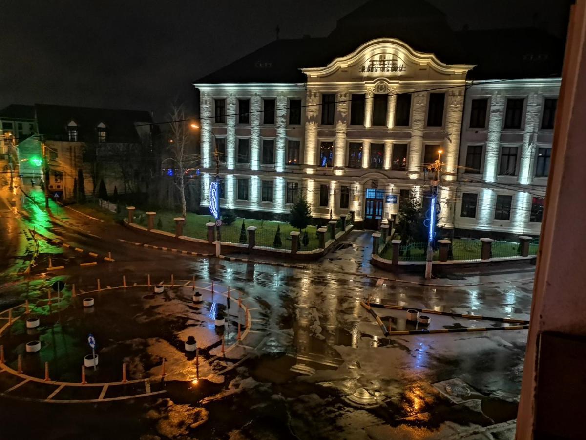 Apartamento Apartament Giulia Făgăraş Exterior foto