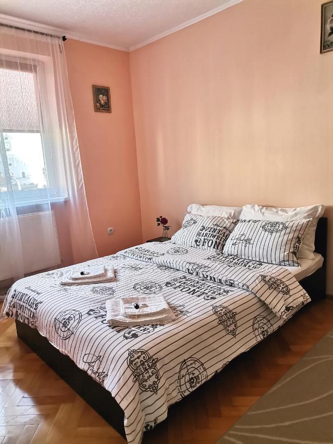 Apartamento Apartament Giulia Făgăraş Exterior foto